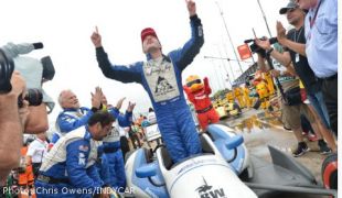 Huertas lands first IndyCar win in bizarre Houston double-header opener