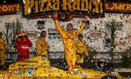 Hunter-Reay steals victory at Iowa Speedway